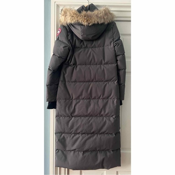 Canada Goose Parka - Picture 2 of 6